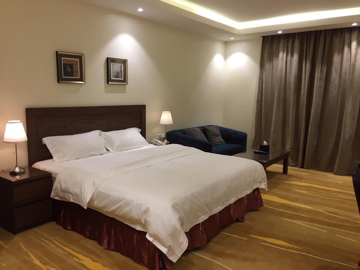 Asfar Plaza Aparthotel Khobar Buitenkant foto